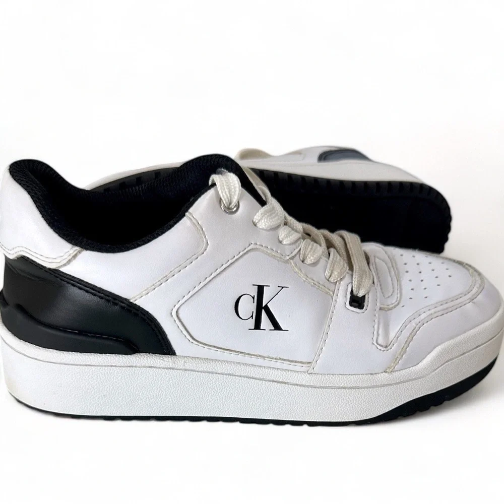 Calvin Klein calvin klein